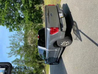 2021 Ford F-150 XL z VIN 1FTFW1ED2MFA97621, wystawiony jako Copart lot #61063825 z przebiegiem 44 205 mil mil oraz Czysty tytuł • Clean title. Historia ofert i sprzedaży dostępna na DreamBid. Obrazek 3.