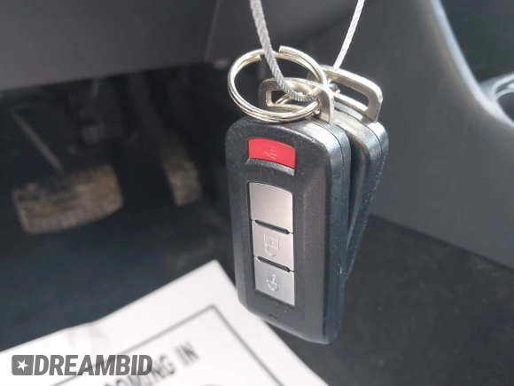 2016 Mitsubishi Outlander SE with VIN JA4AZ3A32GZ064867, listed as a IAAI auction lot 41599000 with 113,159 mi miles and . Bid and sale history available at DreamBid. Image 11.
