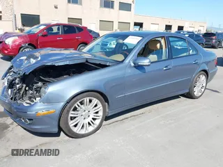 2007 Mercedes-Benz E 350 z VIN WDBUF56X57B124408, wystawiony jako IAAI lot #42185213 z przebiegiem 93 149 mil mil oraz . Historia ofert i sprzedaży dostępna na DreamBid. Obrazek 18.