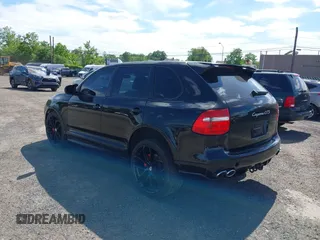 2009 Porsche Cayenne GTS z VIN WP1AD29P59LA62914, wystawiony jako IAAI lot #42307217 z przebiegiem 138 248 mil mil oraz . Historia ofert i sprzedaży dostępna na DreamBid. Obrazek 3.