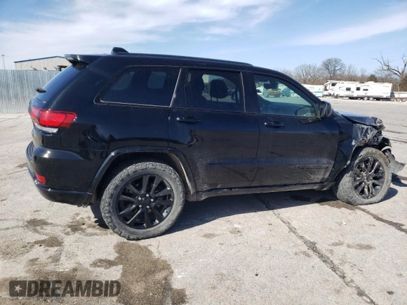 2020 Jeep Grand Cherokee Altitude with VIN 1C4RJFAG9LC197871, listed as a Copart auction lot 49780925 with 82,006 mi miles and Salvage Title. Bid and sale history available at carsss.com. Image 3.