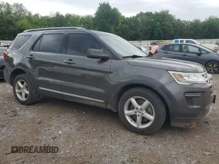 2018 Ford Explorer XLT z VIN 1FM5K7D80JGC54417, wystawiony jako Copart lot #54900345 z przebiegiem 84 896 mil mil oraz Szkoda całkowita • Salvage title. Historia ofert i sprzedaży dostępna na DreamBid. Obrazek 4.