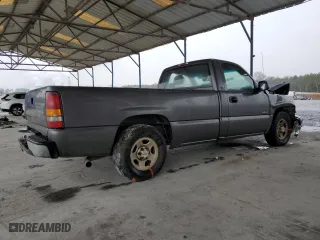 2000 Chevrolet Silverado 1500 with VIN 1GCEC14W0YE136208, listed as a Copart auction lot 45190775 with 152,016 mi miles and Salvage Title. Bid and sale history available at carsss.com. Image 3.