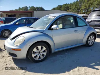 2010 Volkswagen Beetle с VIN 3VWRG3AG8AM017804, выставлен на аукционе Copart как лот 76445114 с пробегом 114 263 миль миль и Списание • Salvage title. История ставок и продаж доступна на DreamBid. Изображение 1.