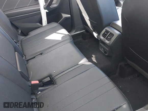 2024 Volkswagen Tiguan SE with VIN 3VVNB7AX5RM061571, listed as a IAAI auction lot 41837016 with 4,969 mi miles and . Bid and sale history available at DreamBid. Image 8.