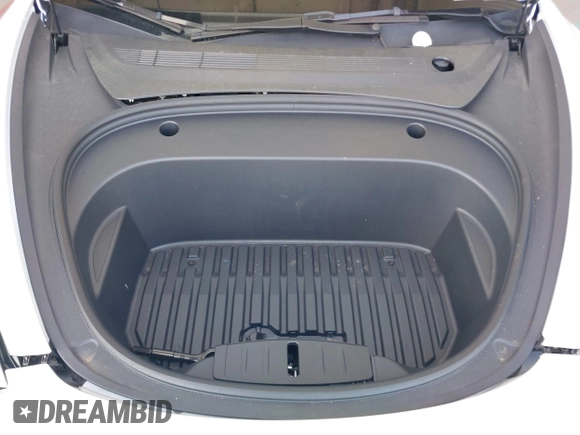 2023 Tesla Model 3 z VIN 5YJ3E1EAXPF606178, wystawiony jako IAAI lot #42543528 z przebiegiem 26 638 mil mil oraz . Historia ofert i sprzedaży dostępna na DreamBid. Obrazek 10.