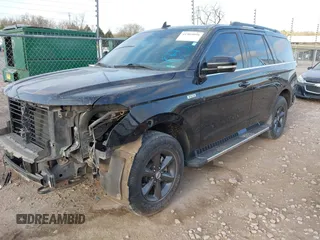2019 Ford Expedition XLT z VIN 1FMJU1JTXKEA30678, wystawiony jako IAAI lot #41905098 z przebiegiem 156 746 mil mil oraz . Historia ofert i sprzedaży dostępna na DreamBid. Obrazek 19.