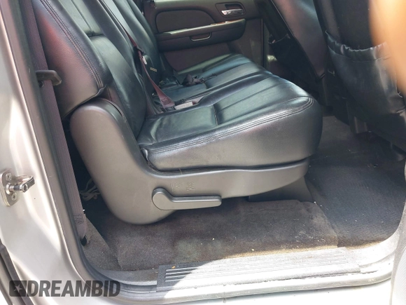 2011 Chevrolet Suburban LS с VIN 1GNSCHE07BR333292, выставлен на аукционе IAAI как лот 42749660 с пробегом 196 544 миль миль и . История ставок и продаж доступна на DreamBid. Изображение 8.