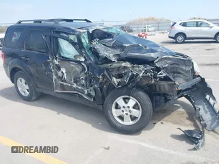 2012 Ford Escape XLT z VIN 1FMCU9DG0CKA83804, wystawiony jako IAAI lot #42099423 z przebiegiem Nie podano mil oraz . Historia ofert i sprzedaży dostępna na DreamBid. Obrazek 1.