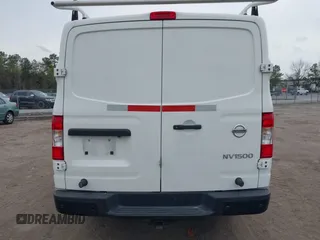 2020 Nissan NV Cargo SV z VIN 1N6BF0KM7LN809782, wystawiony jako IAAI lot #41962006 z przebiegiem 113 670 mil mil oraz . Historia ofert i sprzedaży dostępna na DreamBid. Obrazek 16.