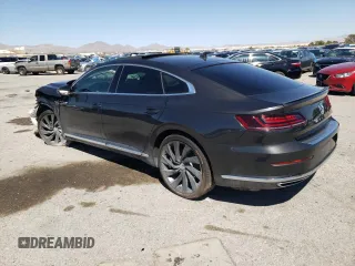 2019 Volkswagen Arteon SEL R-Line z VIN WVWSR7AN3KE025157, wystawiony jako Copart lot #66847823 z przebiegiem 60 973 mil mil oraz . Historia ofert i sprzedaży dostępna na DreamBid. Obrazek 2.