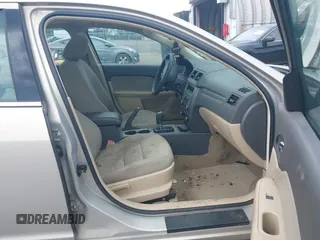 2010 Ford Fusion SE with VIN 3FAHP0HA4AR413882, listed as a IAAI auction lot 42447529 with 81,100 mi miles and . Bid and sale history available at DreamBid. Image 5.