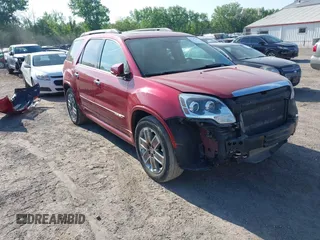 2012 GMC Acadia Denali z VIN 1GKKVTED8CJ216866, wystawiony jako IAAI lot #42247337 z przebiegiem 240 214 mil mil oraz . Historia ofert i sprzedaży dostępna na DreamBid. Obrazek 1.