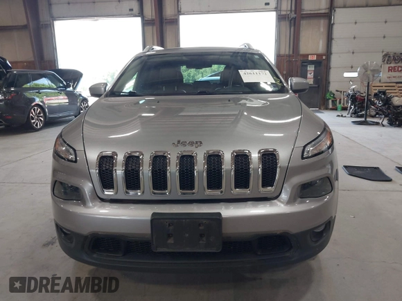 2017 Jeep Cherokee Latitude с VIN 1C4PJMCBXHW612358, выставлен на аукционе IAAI как лот 42611172 с пробегом 77 817 миль миль и . История ставок и продаж доступна на DreamBid. Изображение 12.