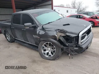 2018 Ram 1500 Longhorn z VIN 1C6RR7PT7JS220738, wystawiony jako IAAI lot #41497396 z przebiegiem 57 801 mil mil oraz . Historia ofert i sprzedaży dostępna na DreamBid. Obrazek 1.
