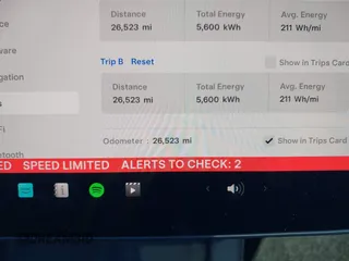 2023 Tesla Model 3 z VIN 5YJ3E1EA1PF545223, wystawiony jako IAAI lot #41591588 z przebiegiem 26 523 mil mil oraz . Historia ofert i sprzedaży dostępna na DreamBid. Obrazek 15.
