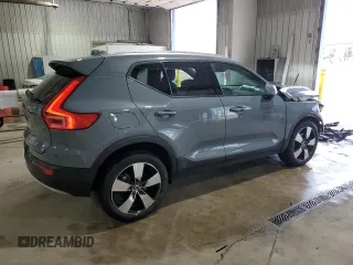 2020 Volvo XC40 Momentum z VIN YV4162UK4L2200587, wystawiony jako Copart lot #55737555 z przebiegiem 32 785 mil mil oraz Szkody całkowita. Historia ofert i sprzedaży dostępna na DreamBid. Obrazek 3.