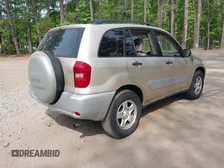 2005 Toyota RAV4 with VIN JTEGD20V950063045, listed as a IAAI auction lot 42088784 with 1 mi miles. Bid and sale history available at carsss.com. Image 4.