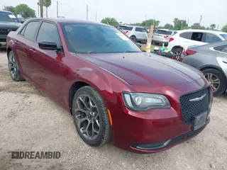 2018 Chrysler 300 Touring L z VIN 2C3CCAAG1JH279045, wystawiony jako IAAI lot #41924291 z przebiegiem 106 181 mil mil oraz . Historia ofert i sprzedaży dostępna na DreamBid. Obrazek 1.