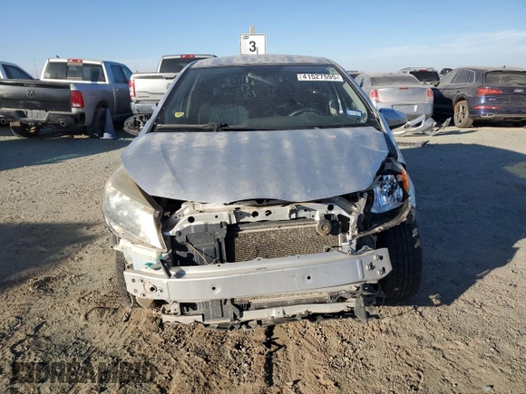 2013 Toyota Yaris L with VIN JTDKTUD39DD561100, listed as a Copart auction lot 41527595 with 123,119 mi miles and Salvage Title. Bid and sale history available at DreamBid. Image 5.