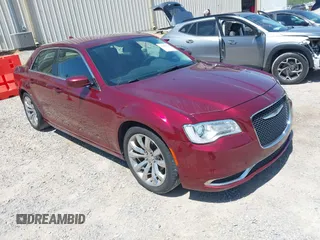 2017 Chrysler 300 Limited z VIN 2C3CCAAG9HH603756, wystawiony jako IAAI lot #41983720 z przebiegiem 114 853 mil mil oraz . Historia ofert i sprzedaży dostępna na DreamBid. Obrazek 1.