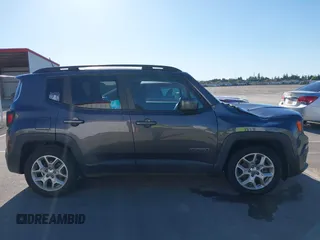 2018 Jeep Renegade Latitude with VIN ZACCJABB5JPH92303, listed as a IAAI auction lot 41762062 with 89,717 mi miles. Bid and sale history available at carsss.com. Image 13.