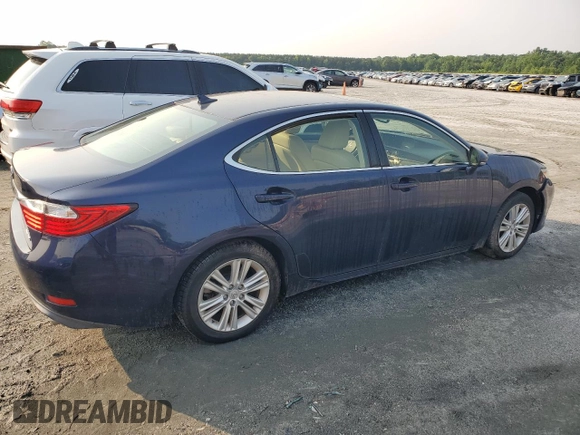 2014 Lexus ES 330 with VIN JTHBK1GG0E2132133, listed as a Copart auction lot 59040015 with 83,088 mi miles and Salvage title. Bid and sale history available at DreamBid. Image 3.