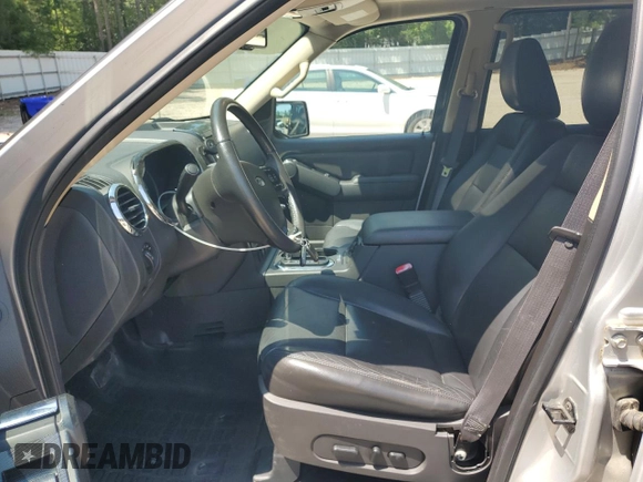 2010 Ford Explorer Sport Trac Limited с VIN 1FMEU3DEXAUA00384, выставлен на аукционе Copart как лот 62176895 с пробегом 114 115 миль миль и Списание • Salvage title. История ставок и продаж доступна на DreamBid. Изображение 7.