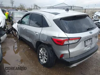 2020 Ford Escape SE with VIN 1FMCU9G62LUA28293, listed as a IAAI auction lot 41910022 with 38,618 mi miles and . Bid and sale history available at DreamBid. Image 3.