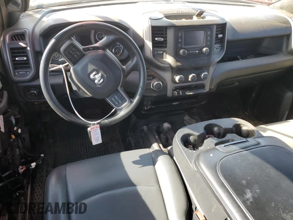 2022 Ram 2500 Tradesman z VIN 3C6UR5HJXNG191955, wystawiony jako Copart lot #53498065 z przebiegiem 180 150 mil mil oraz Szkoda całkowita • Salvage title. Historia ofert i sprzedaży dostępna na DreamBid. Obrazek 8.