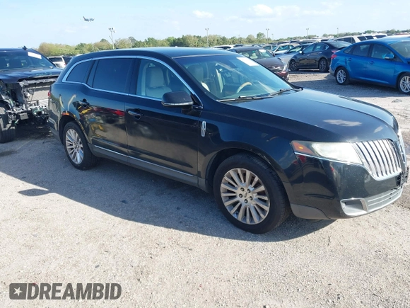 2010 Lincoln MKT with VIN 2LMHJ5AR9ABJ12211, listed as a IAAI auction lot 41766668 with 161,057 mi miles. Bid and sale history available at carsss.com. Image 1.