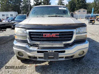 2006 GMC Sierra 2500HD SLT z VIN 1GTHK29D86E167541, wystawiony jako Copart lot #71894724 z przebiegiem Nie podano mil oraz Czysty tytuł • Clean title. Historia ofert i sprzedaży dostępna na DreamBid. Obrazek 5.