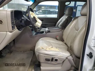 2004 Chevrolet Suburban Z71 with VIN 3GNFK16ZX4G119022, listed as a Copart auction lot 43548145 with 174,143 mi miles and Salvage Title. Bid and sale history available at carsss.com. Image 7.