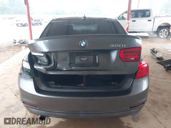 2016 BMW 3 Series 320i z VIN WBA8A9C54GK617747, wystawiony jako IAAI lot #42342518 z przebiegiem Nie podano mil oraz . Historia ofert i sprzedaży dostępna na DreamBid. Obrazek 15.