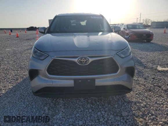 2020 Toyota Highlander L with VIN 5TDCZRBH8LS030357, listed as a Copart auction lot 52775755 with 106,402 mi miles and Clean title. Bid and sale history available at DreamBid. Image 5.