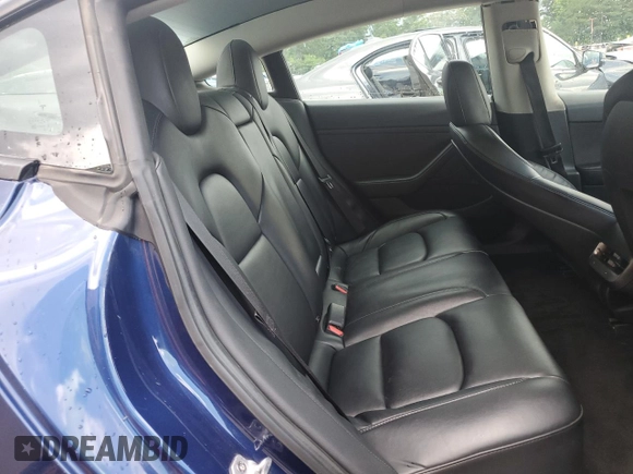 2022 Tesla Model 3 z VIN 5YJ3E1EA9NF368921, wystawiony jako Copart lot #60301705 z przebiegiem 91 048 mil mil oraz Czysty tytuł • Clean title. Historia ofert i sprzedaży dostępna na DreamBid. Obrazek 10.