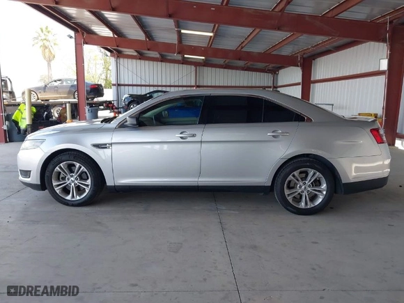 2018 Ford Taurus SE with VIN 1FAHP2D86JG136741, listed as a IAAI auction lot 42044423 with 140,773 mi miles. Bid and sale history available at carsss.com. Image 14.
