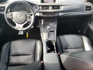 2015 Lexus CT 200h z VIN JTHKD5BH4F2224056, wystawiony jako Copart lot #53428785 z przebiegiem 97 240 mil mil oraz Szkody całkowita. Historia ofert i sprzedaży dostępna na DreamBid. Obrazek 8.