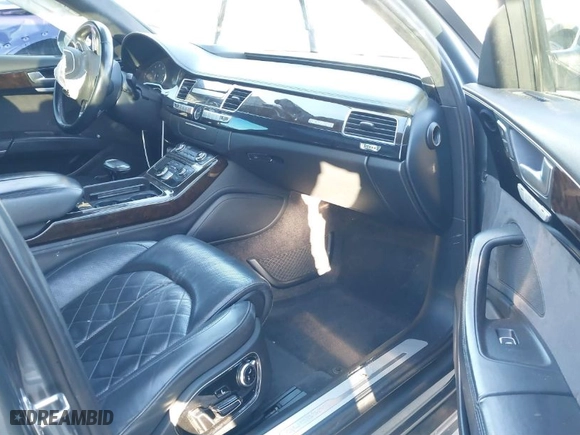 2016 Audi A8 L 4.0T Sport with VIN WAU43AFD1GN008031, listed as a IAAI auction lot 41390435 with 153,152 mi miles. Bid and sale history available at carsss.com. Image 5.