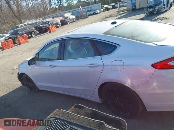 2014 Ford Fusion SE with VIN 3FA6P0HD5ER386781, listed as a IAAI auction lot 41814103 with 62,142 mi miles. Bid and sale history available at carsss.com. Image 15.