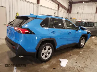 2019 Toyota RAV4 XLE with VIN JTMW1RFV5KD511746, listed as a Copart auction lot 51341375 with 33,535 mi miles and Salvage Title. Bid and sale history available at carsss.com. Image 3.