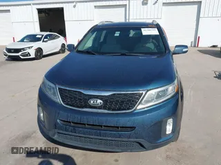2014 Kia Sorento LX with VIN 5XYKT4A71EG462295, listed as a IAAI auction lot 41508742 with 144,234 mi miles and . Bid and sale history available at carsss.com. Image 12.