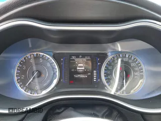 2015 Chrysler 200 Limited с VIN 1C3CCCAB7FN729327, выставлен на аукционе IAAI как лот 41985048 с пробегом 194 667 миль миль и . История ставок и продаж доступна на DreamBid. Изображение 7.