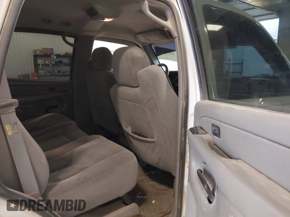 2005 Chevrolet Tahoe LS with VIN 1GNEC13V75J186607, listed as a IAAI auction lot 42090566 with 244,715 mi miles. Bid and sale history available at carsss.com. Image 8.