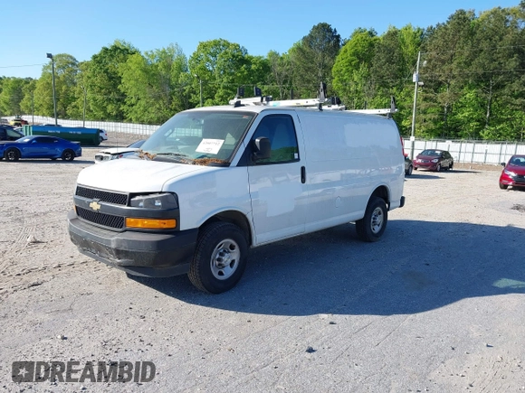 2021 Chevrolet Express Cargo with VIN 1GCWGAFP0M1262410, listed as a IAAI auction lot 42007712 with 61,620 mi miles and . Bid and sale history available at DreamBid. Image 2.