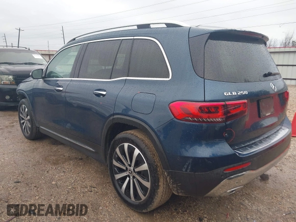2021 Mercedes-Benz GLB 250 z VIN W1N4M4GB3MW111142, wystawiony jako IAAI lot #41277633 z przebiegiem 41 224 mil mil oraz . Historia ofert i sprzedaży dostępna na DreamBid. Obrazek 3.