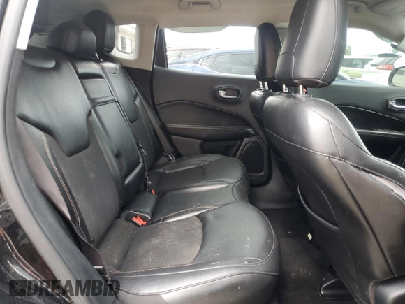 2019 Jeep Compass Latitude z VIN 3C4NJDBB9KT776299, wystawiony jako Copart lot #55174995 z przebiegiem 84 482 mil mil oraz Czysty tytuł • Clean title. Historia ofert i sprzedaży dostępna na DreamBid. Obrazek 11.