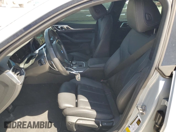 2022 BMW 4 Series 430i z VIN WBA63AV04NFM02881, wystawiony jako Copart lot #49373595 z przebiegiem 33 722 mil mil oraz Szkoda całkowita • Salvage title. Historia ofert i sprzedaży dostępna na DreamBid. Obrazek 7.