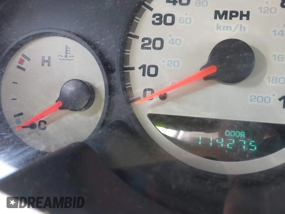 2000 Plymouth Neon Highline z VIN 1P3ES46C4YD777567, wystawiony jako IAAI lot #41541695 z przebiegiem 114 275 mil mil oraz . Historia ofert i sprzedaży dostępna na DreamBid. Obrazek 7.