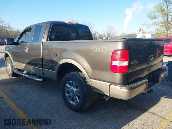 2005 Ford F-150 XLT with VIN 1FTPX14555NB72850, listed as a IAAI auction lot 41983657 with 229,268 mi miles. Bid and sale history available at carsss.com. Image 3.